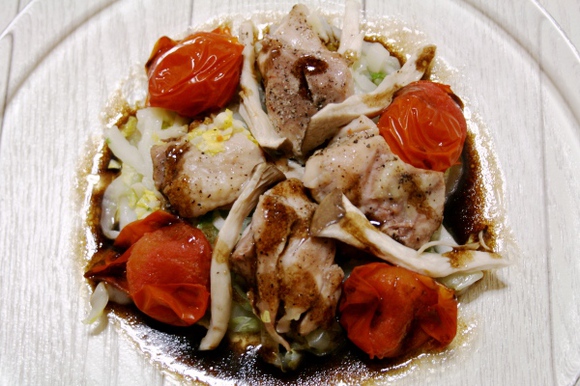 白菜と鶏肉の蒸し物　バルサミコソース