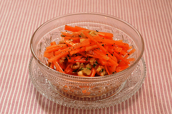 にんじんとくるみのサラダ サントリー レシピッタ あなたにぴったり お酒に合うかんたんレシピ