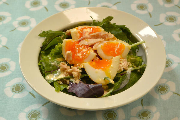 味玉とツナのサラダ